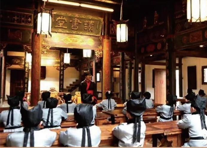 匾额怎么量_启功题书画院扁匾额_天下第一关匾额朝