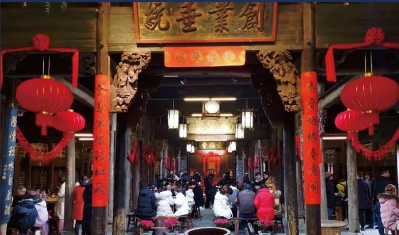 匾额怎么量_启功题书画院扁匾额_天下第一关匾额朝
