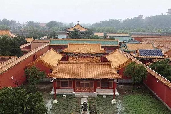 故宫匾额图片_故宫匾额上有一根箭_故宫匾额.