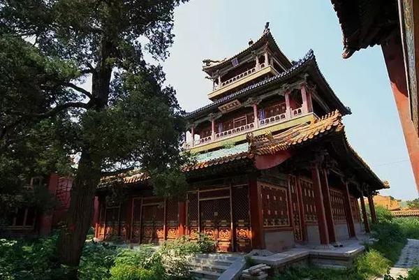 故宫匾额上有一根箭_故宫匾额._故宫匾额图片