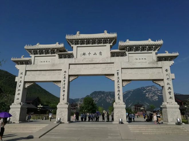 寺庙匾额_寺庙匾额上题词_寺庙匾额的悬挂方法有哪些