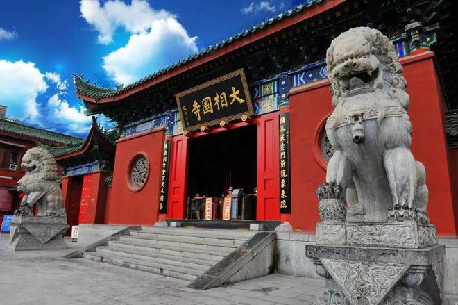 寺庙匾额上题词_寺庙匾额的悬挂方法有哪些_寺庙匾额
