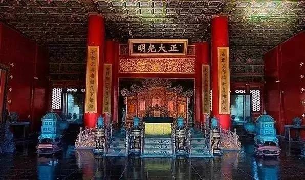 匾额人民日报文章_匾额的各人_明代太和殿匾额