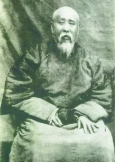 名人匾额写历史过程的句子_历代名匾_写过匾额的历史名人