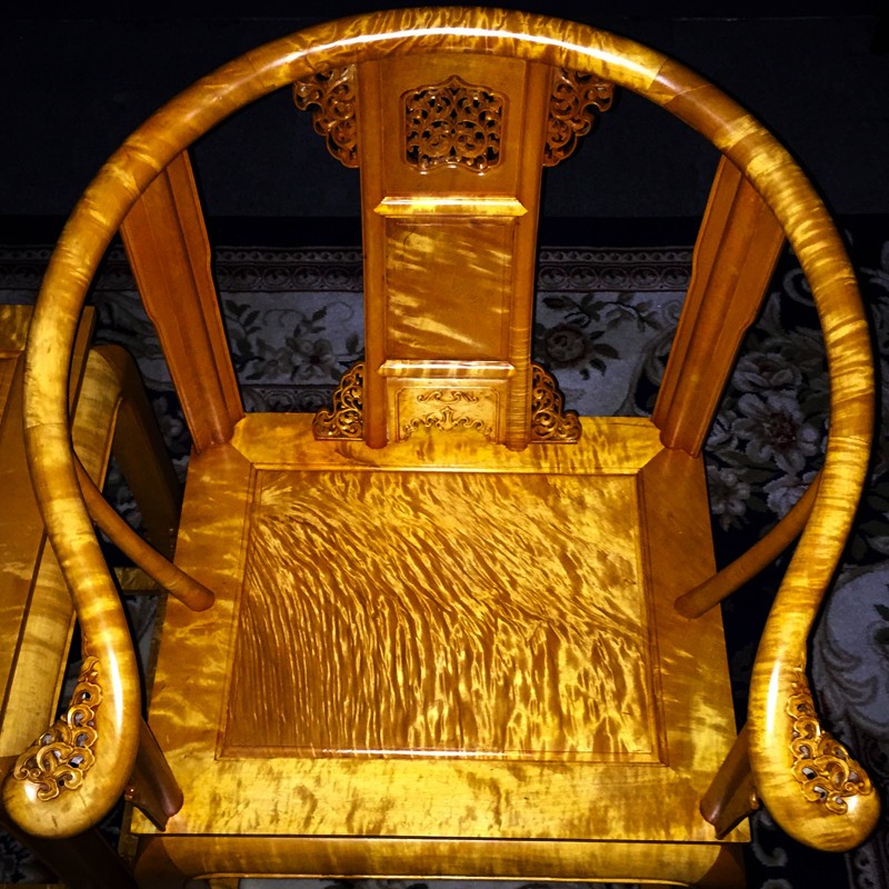 金丝楠木桌子价位一般是多少_3亿元金丝楠木桌子_金丝楠木桌椅