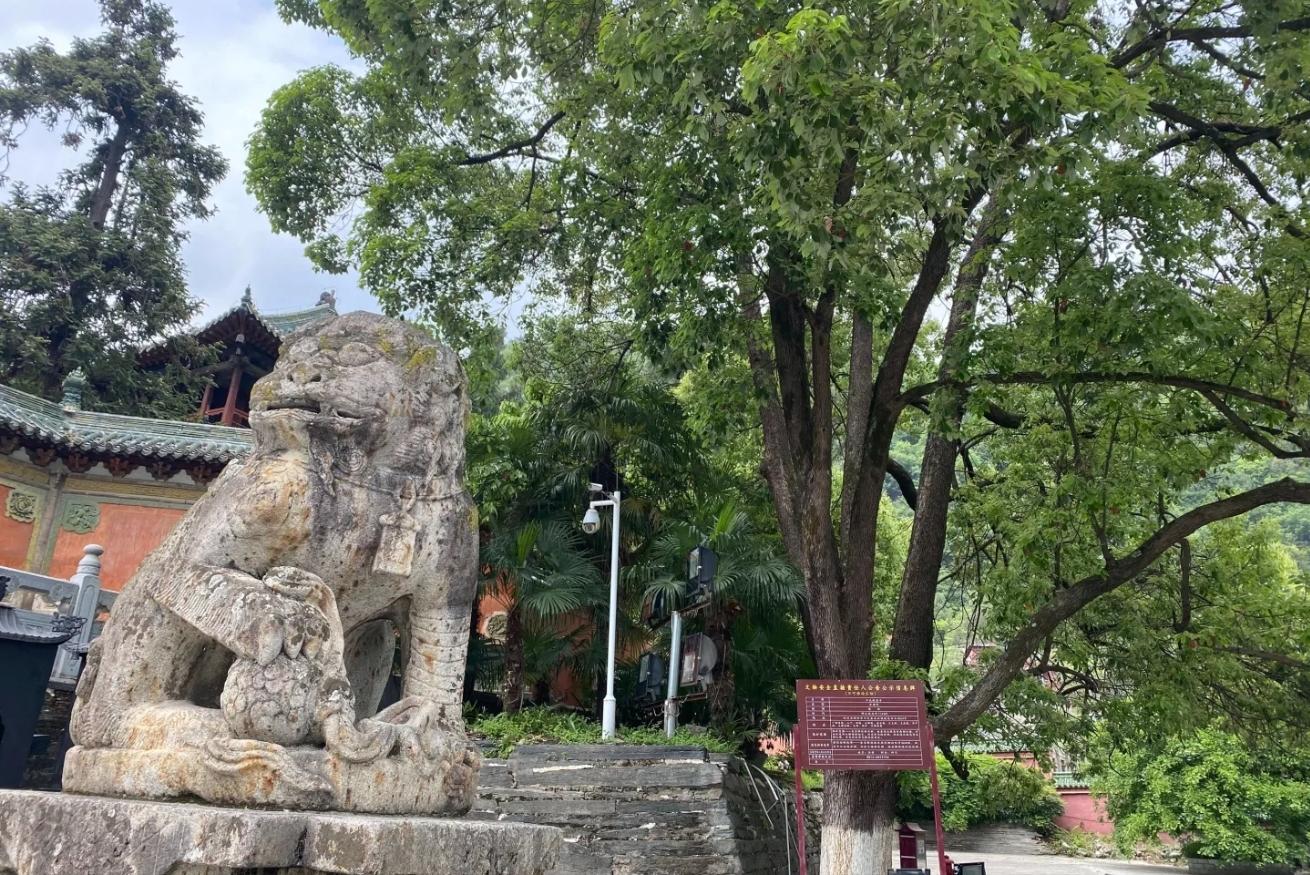 圣水寺匾额_圣水寺求什么_圣水寺斋饭