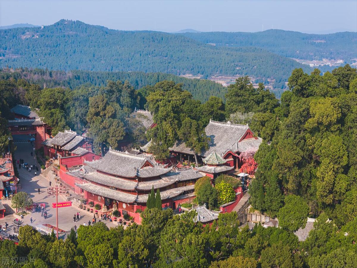 圣水寺求什么_圣水寺匾额_圣水寺斋饭