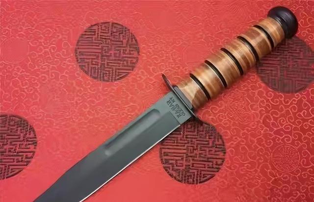 大马士革刀匠人传承_雕刻木头用什么刀_大马士革刀花纹工艺