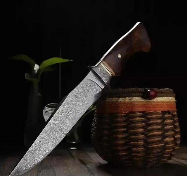 大马士革刀花纹工艺_雕刻木头用什么刀_大马士革刀匠人传承